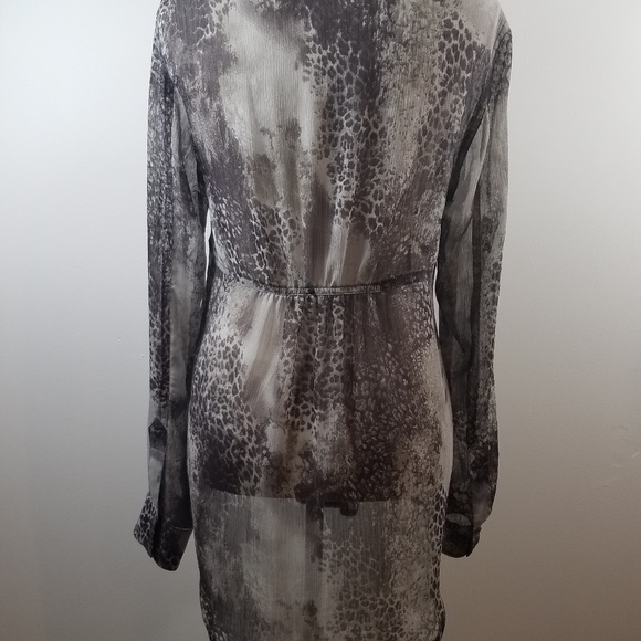 Express Gray Animal Print Sheer Hi-Lo button up long sleeve Blouse top Small - Picture 5 of 8